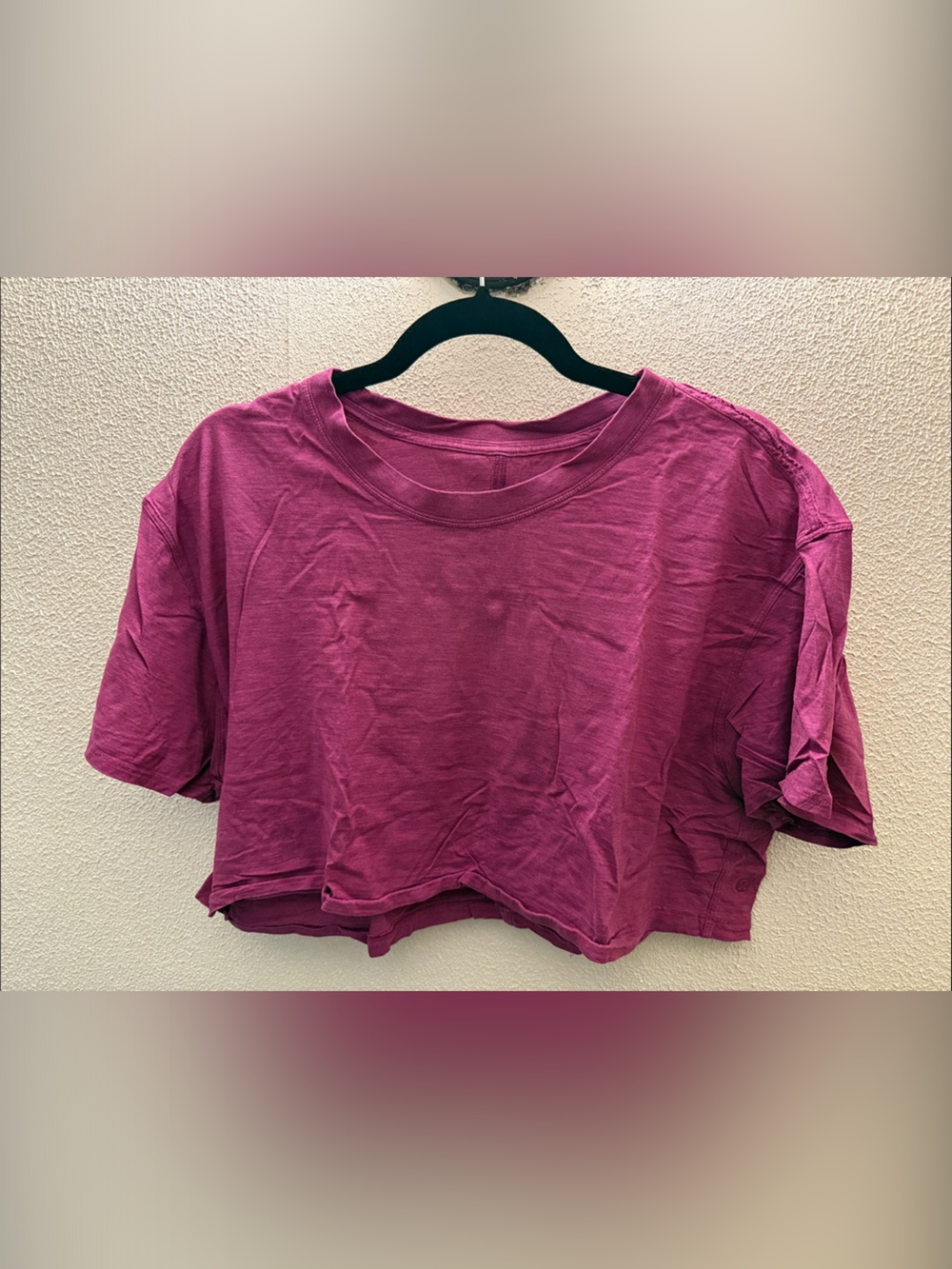 lululemon athletica Cropped Scoop Tee - Magenta